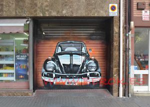 Graffiti Volkswagen Escarabajo De Frente Parking 300x100000